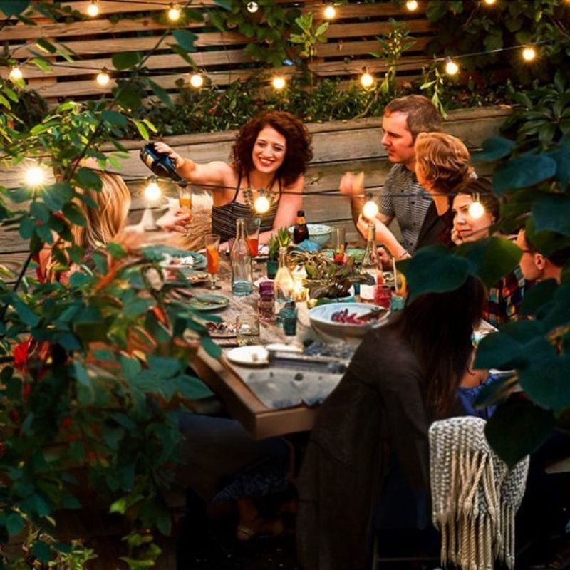 guirlande-lumineuse-solaire-exterieur-everbright-famille-diner